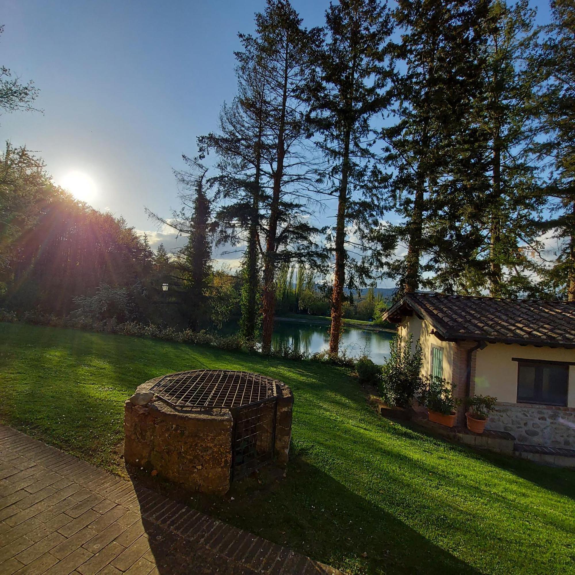 Agriturismo Sant'Illuminato Calzolaro Luaran gambar