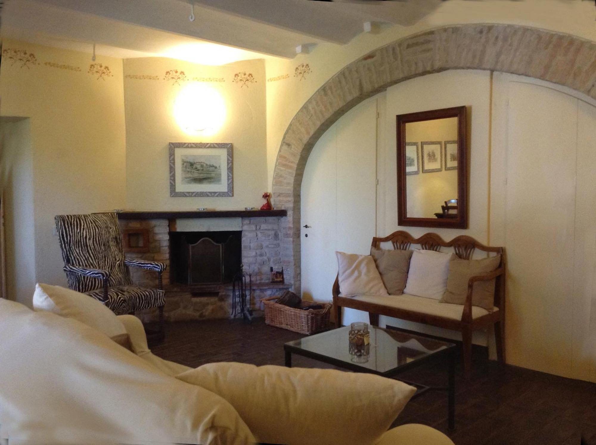 Agriturismo Sant'Illuminato Calzolaro Luaran gambar